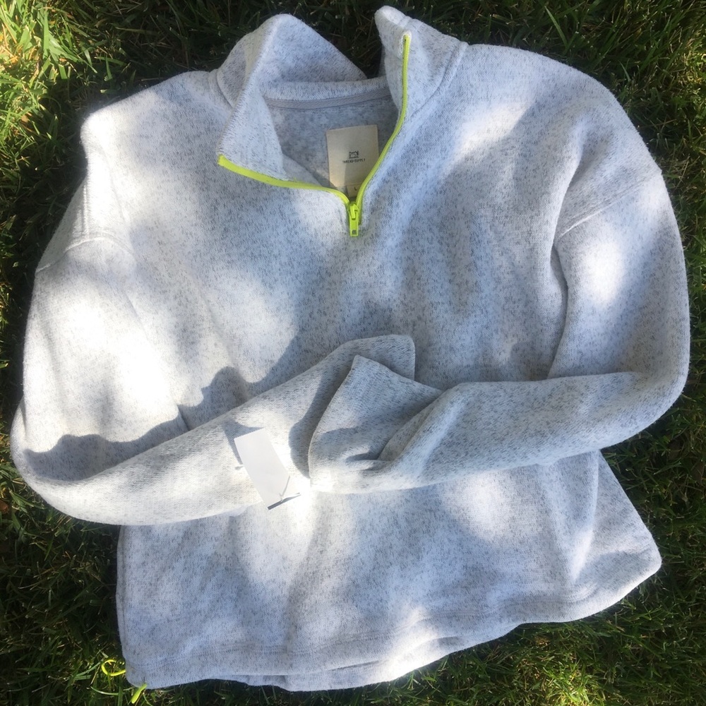 Pullover sweater